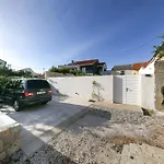 Dvori ,