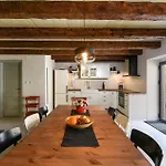 Villa Dvori , *