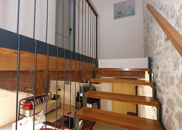 Dvori , Villa